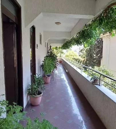 Madani Konukevi