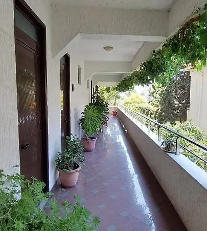 Madani ゲストハウス 3*