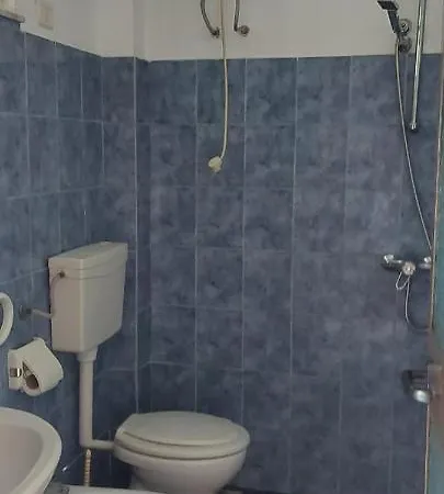 Madani ゲストハウス 3*